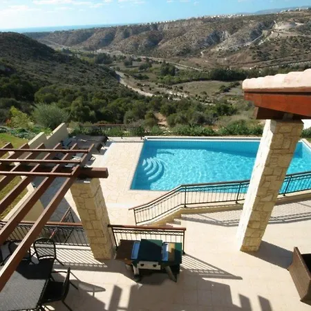 别墅 Your Family Will Love This Cyprus With Stunning Sunset Views, Paphos 1180 *