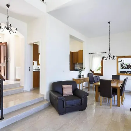Your Family Will Love This Cyprus With Stunning Sunset Views, Paphos 1180 库克里亚